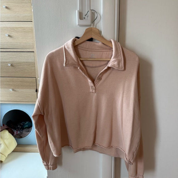 Women's Pink Collared sweatshirt - Picture 1 of 2